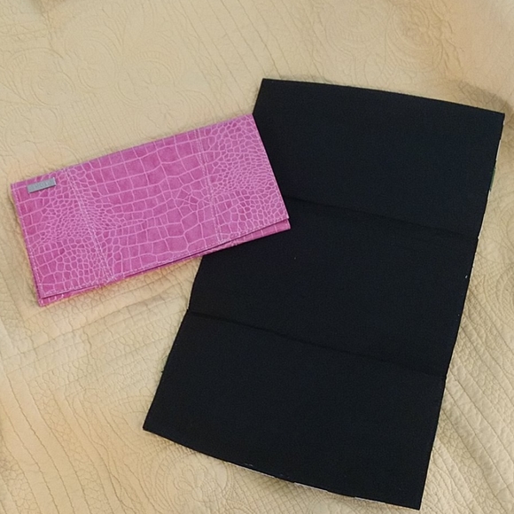 Miche Clutches - Picture 2 of 4